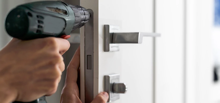 Locksmith For Lock Replacement Near Me in Orosi, CA