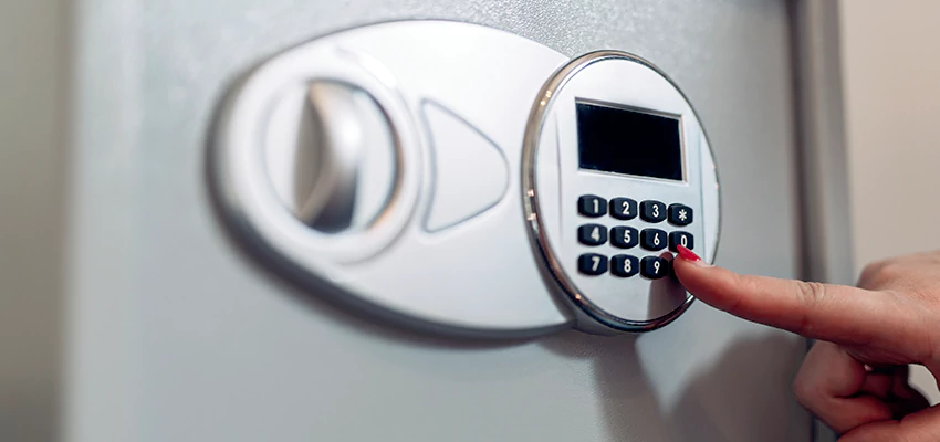 Jewelry Safe Cracking in Orosi, California