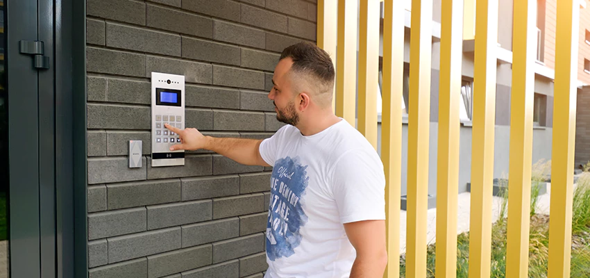 Locksmith Company For Smart Lock System Installation in Orosi, California